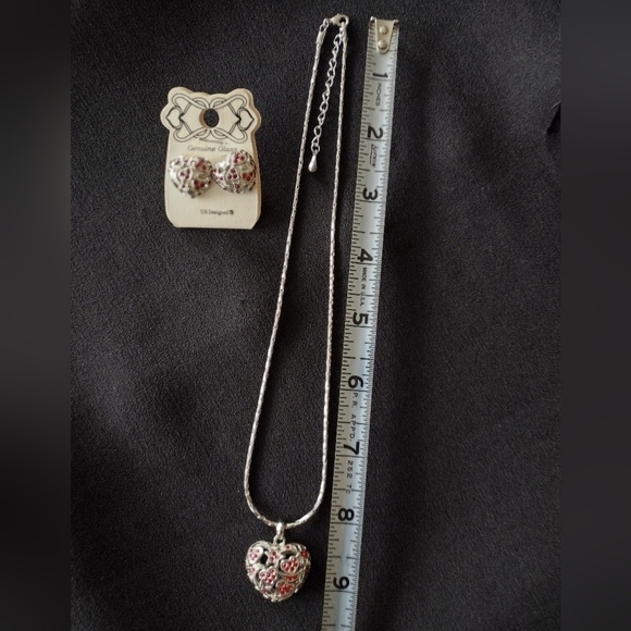 Silver and Glass Red Heart Pendant Necklace and Earring Set NWT - Picture 12 of 12